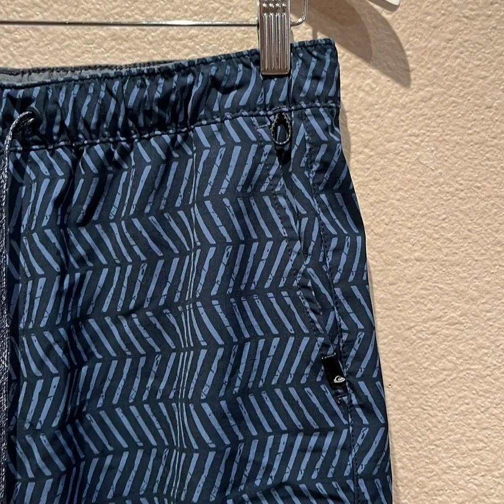 Quiksilver Men’s Amphibian Board Shorts Swim Trunks Size Medium